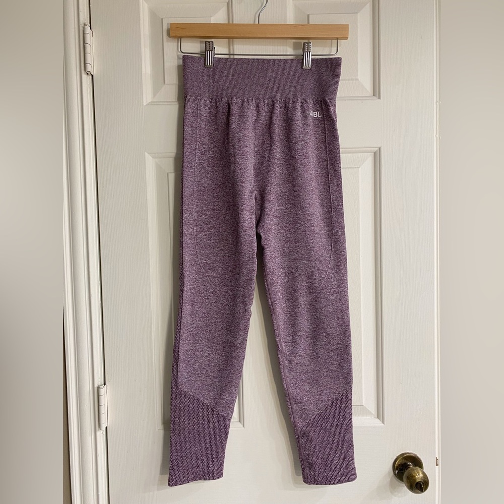 Like-New ABYL Size Large Motion Seamless Leggings - Purple